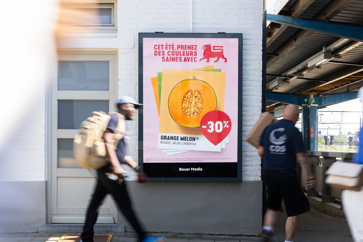 Delhaize reclamebord in Braine-le-Comte